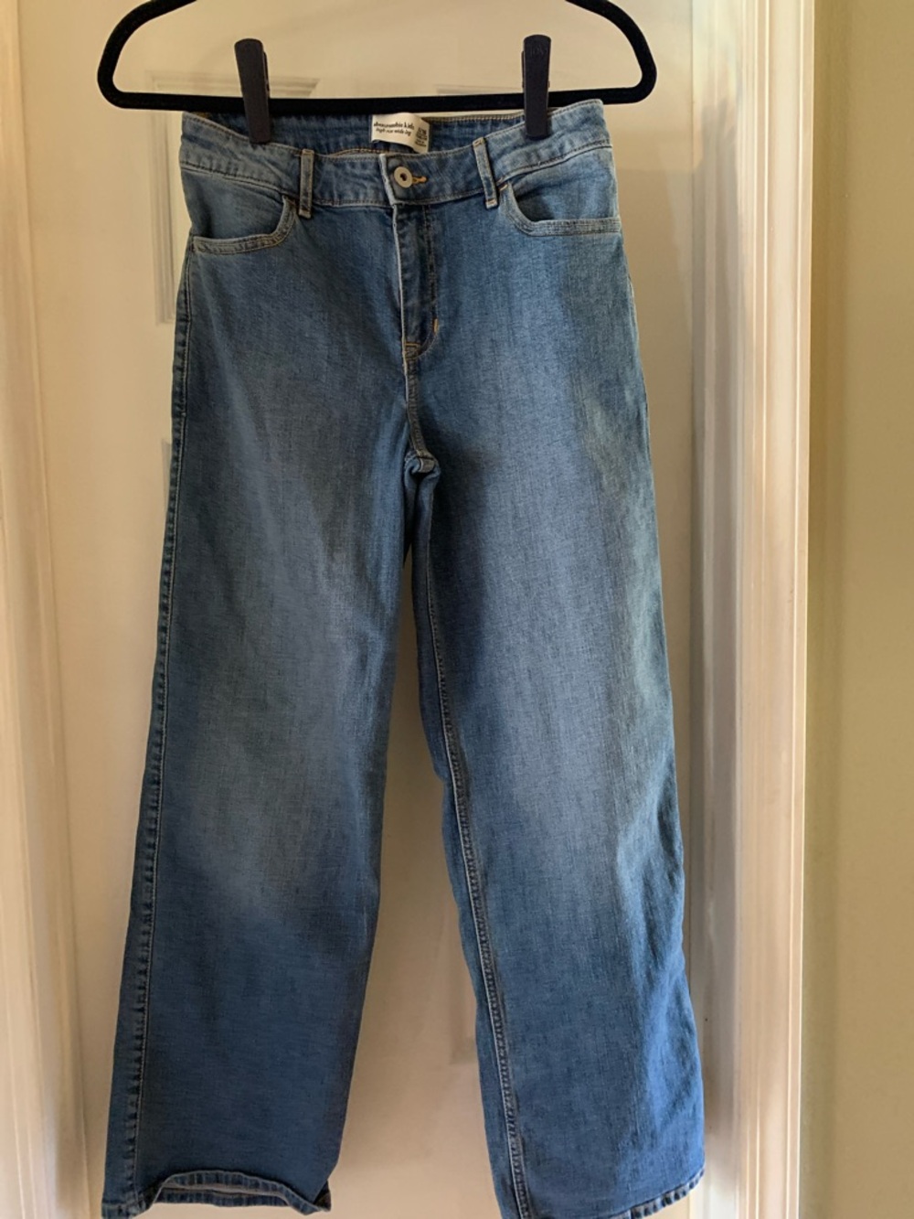 abercrombie kids Wide-Leg Jeans in Medium Blue Wash Size 15/16 - Picture 2 of 6